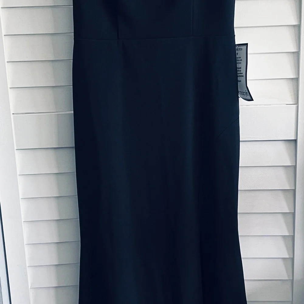 Xscape Women's Off Shoulder Cutout Gown Black Dress Size 8 Front Pleat - Picture 7 of 8